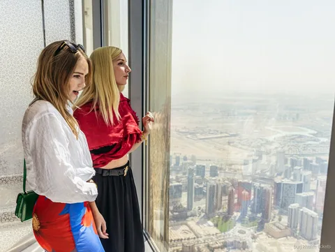Vista panoramica al tramonto dal Burj Khalifa SKY Livello 148
