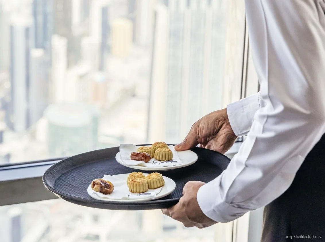 Interactive stations included on the Burj Khalifa SKY Level 148 ticket