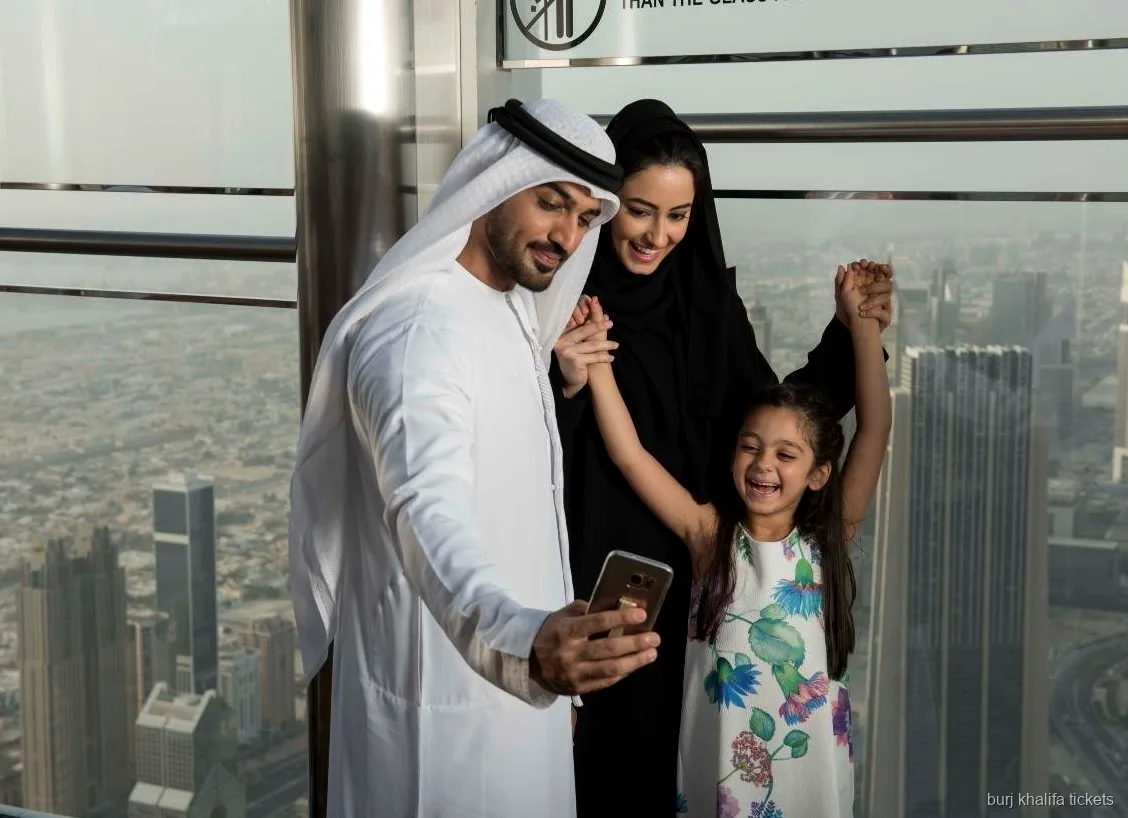 Widok na Burj Khalifa z obserwatorium Sky Views Dubai