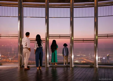 Panoramic skyline view included with Burj Khalifa Levels 124 and 125 tickets