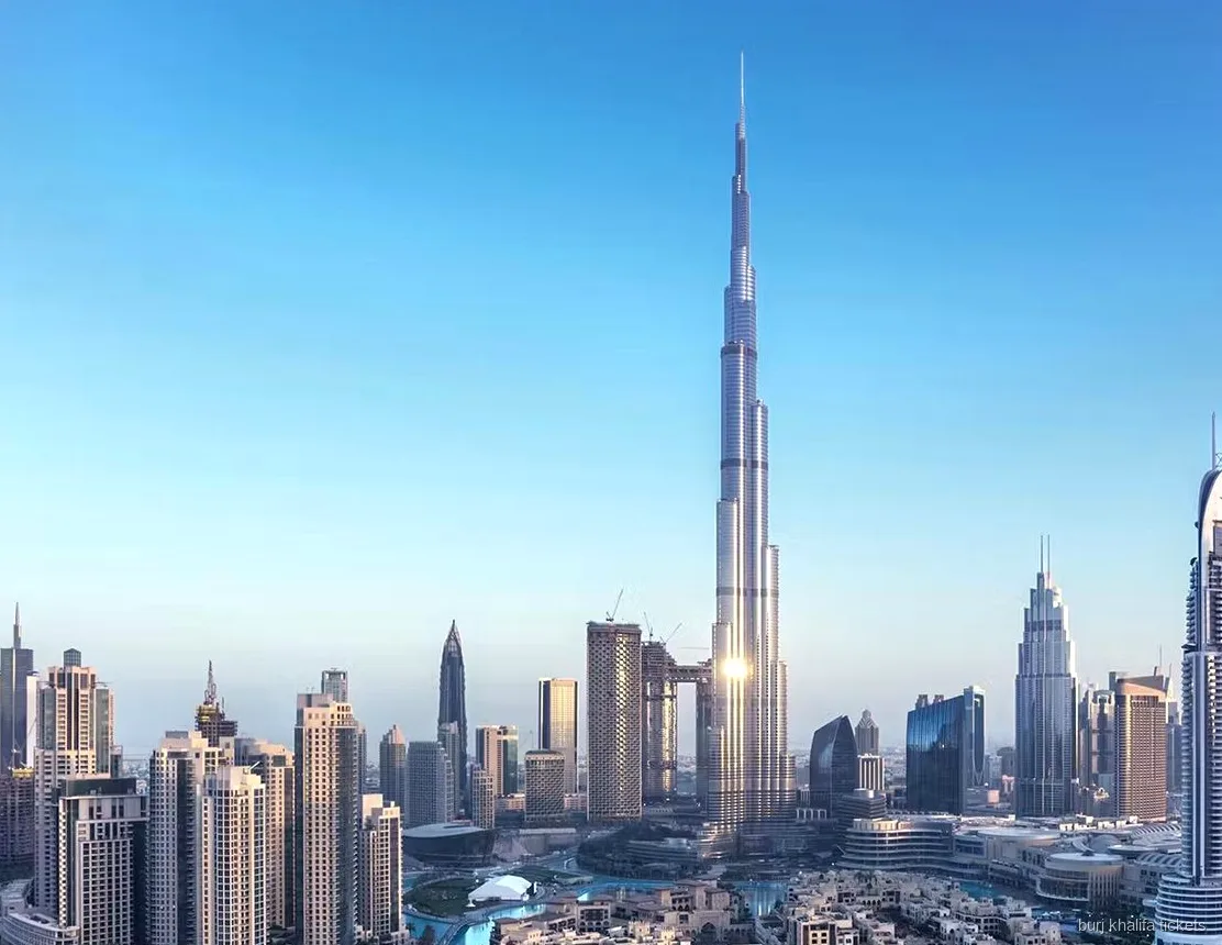 Uitzicht vanaf het Burj Khalifa uitkijkplatform inbegrepen bij het SUV transferticket