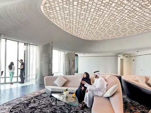 Servicio de chófer profesional incluido en la entrada con traslado del Burj Khalifa